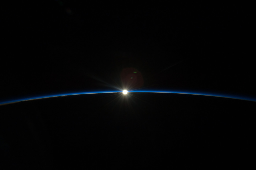 Sunset, photographed from ISS Expedition 20 with Frank De Winne. Foto: NASA